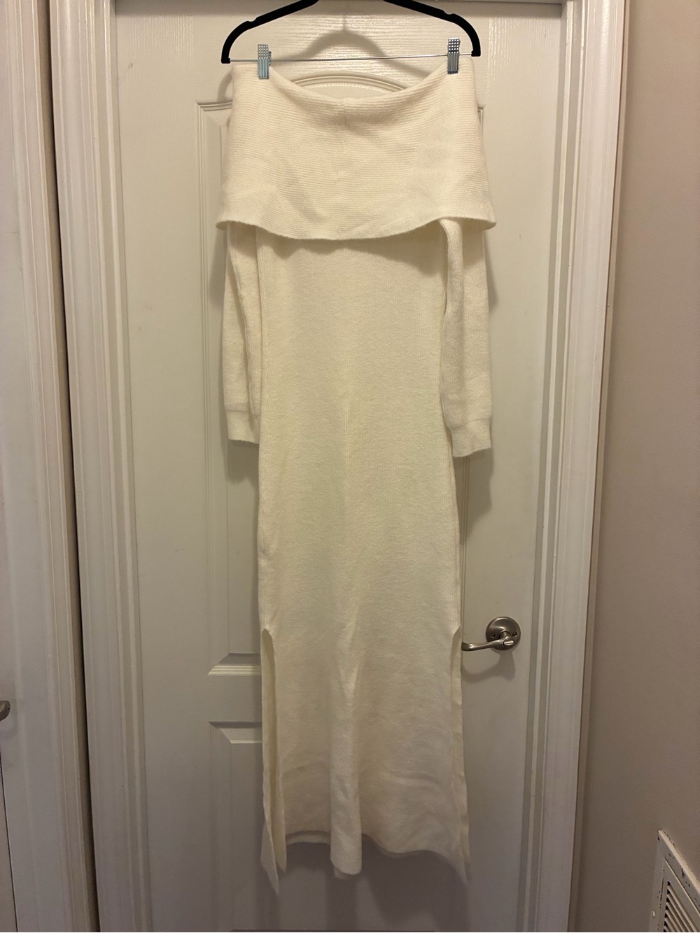 12th Tribe Off‑Shoulder Knit Maxi Dress - Picture 4 of 10